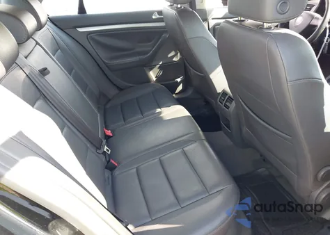 2006 Volkswagen Jetta 2.5 z USA, uszkodzony, nr VIN 3VWRG71K86M658227